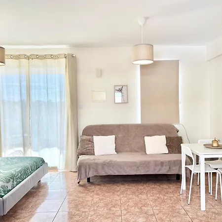 Sun Julz - Eden Complex Sea View * Klorakas