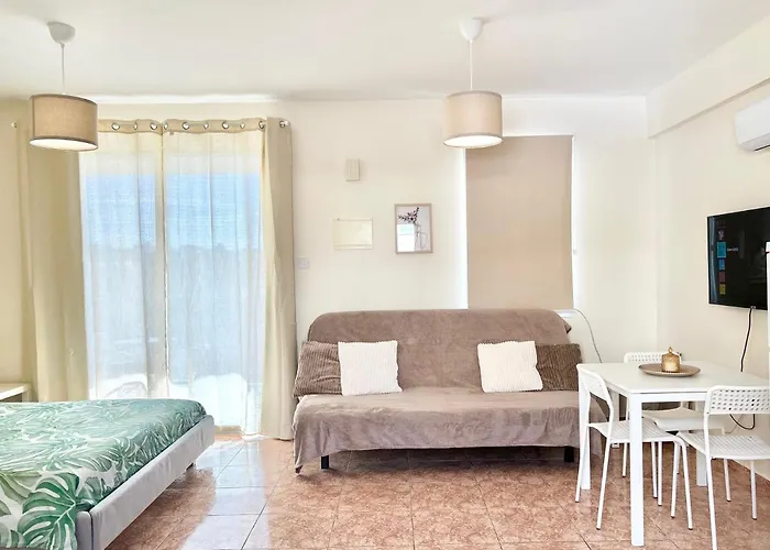 Sun Julz - Eden Complex Sea View * Klorakas